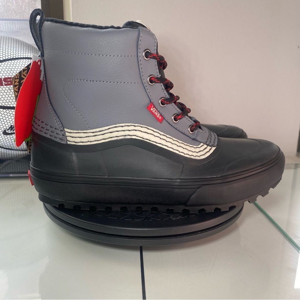🆕 Vans Standard Mid Snow MTE 'Grey/Black' - Picture 2 of 10